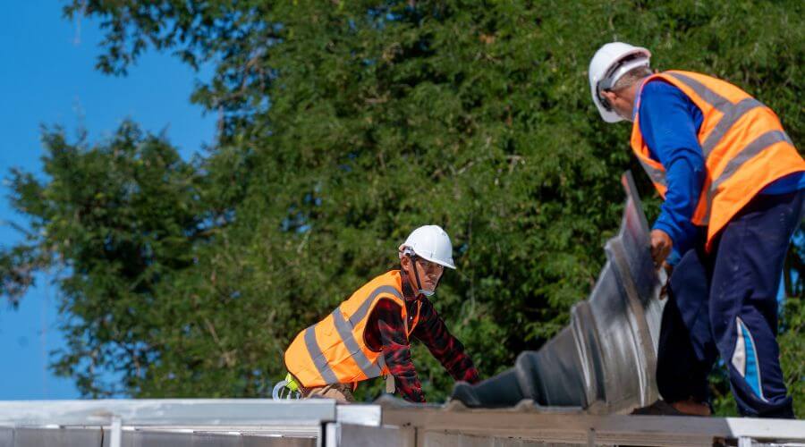 Professional gutter cleaning in Section, AL